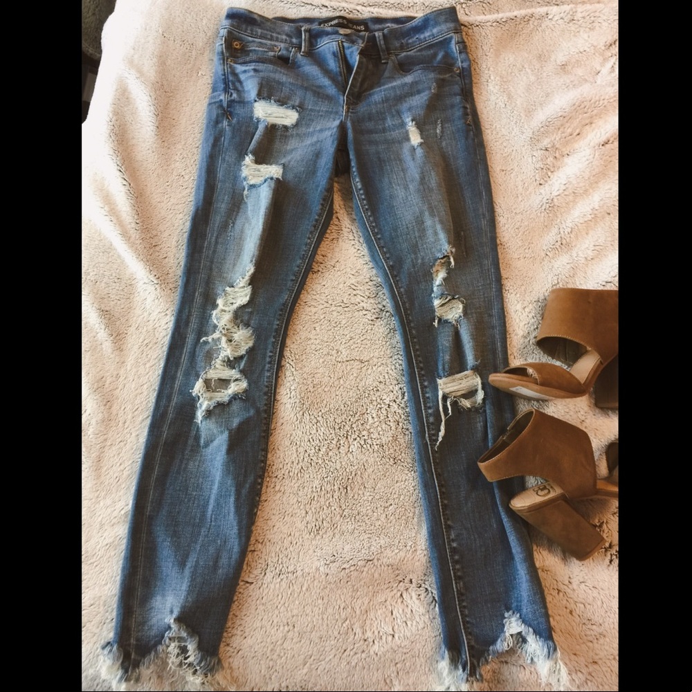 Express Distressed Jeans
